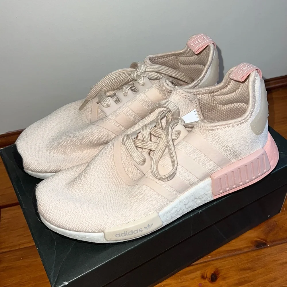 Adidas NMD R1 - Picture 2 of 13